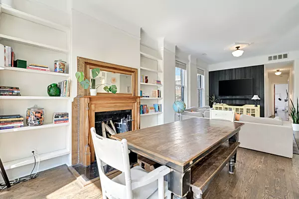 Chicago, IL 60614,626 W Belden AVE #3