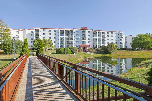 Wheeling, IL 60090,375 Plum Creek DR #501