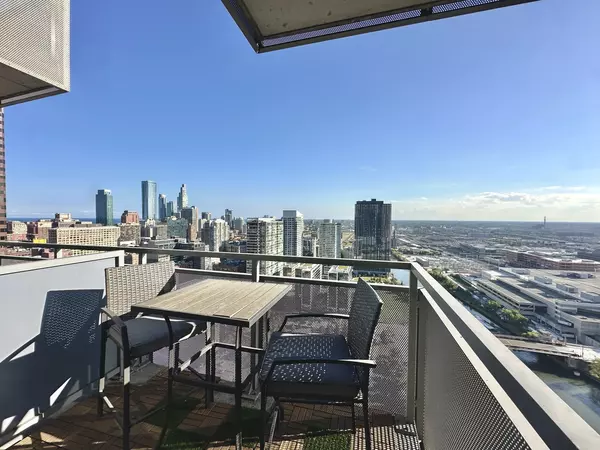 Chicago, IL 60607,235 W Van Buren ST #3310