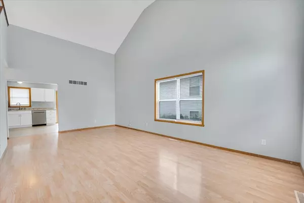 Rockford, IL 61107,390 Madeline TRL