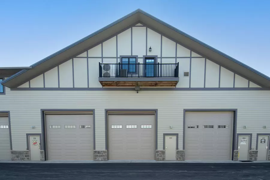 2224 Ferry RD #C103, Naperville, IL 60563