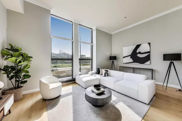 Chicago, IL 60604,310 S MICHIGAN AVE #204