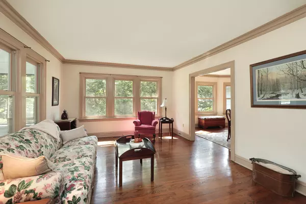 Deerfield, IL 60015,904 Forest AVE