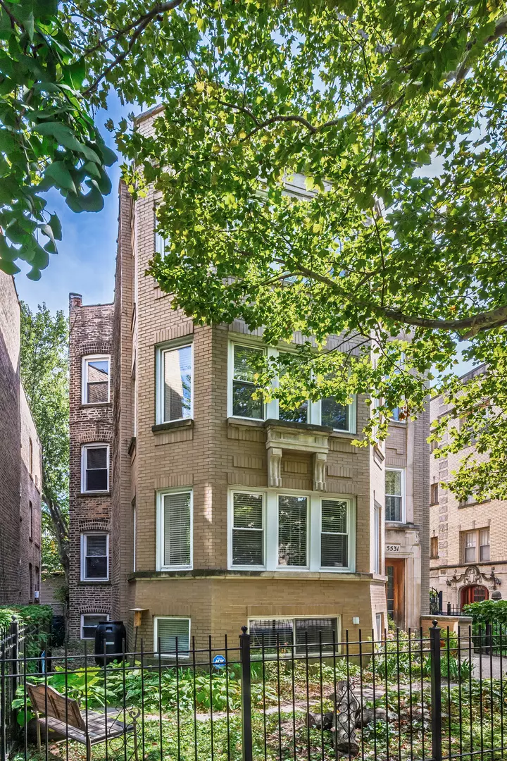 Chicago, IL 60625,5531 N Campbell AVE #1A