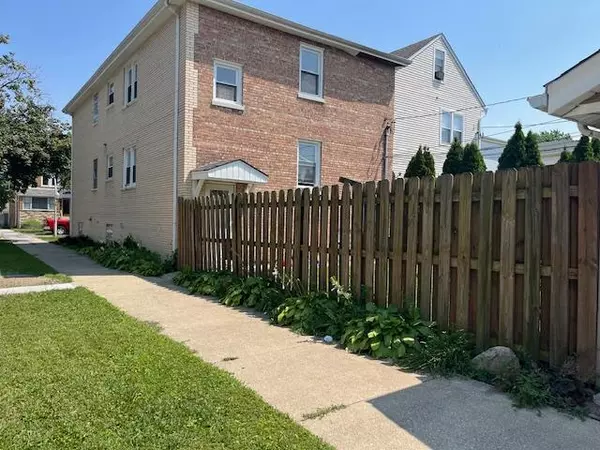 Chicago, IL 60629,6100 S Kenneth AVE #1