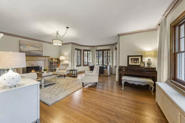 Glen Ellyn, IL 60137,388 Hill AVE