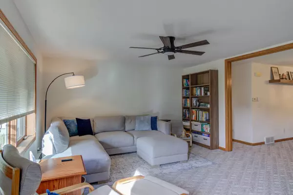 Tuscola, IL 61953,408 E Barker ST