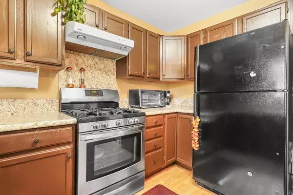 Gurnee, IL 60031,6771 E Wellsley CT