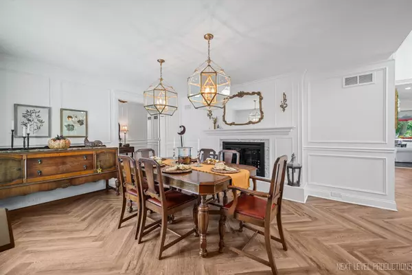 Batavia, IL 60510,1017 Willow LN