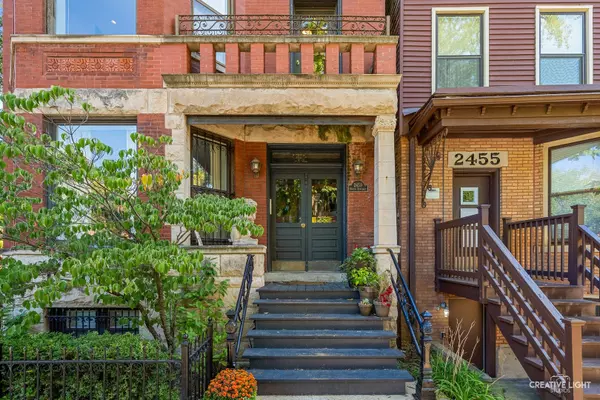 Chicago, IL 60614,2459 N Seminary AVE #2S