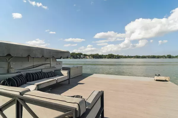 Mundelein, IL 60060,19330 W Lake View AVE