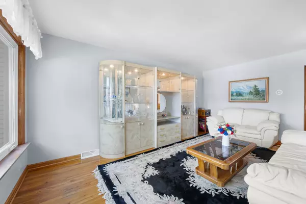 Harwood Heights, IL 60706,4339 N Newland AVE