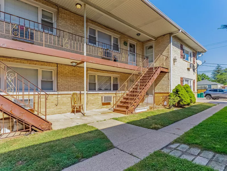 4215 HARLEM AVE #8, Stickney, IL 60402