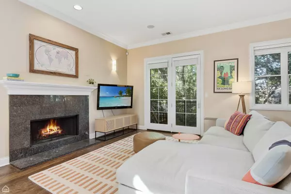 Chicago, IL 60640,1313 W Carmen AVE #3N