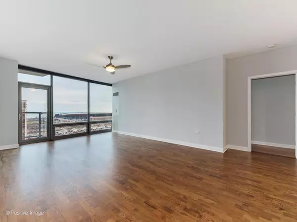 Chicago, IL 60605,100 E 14th ST #1502