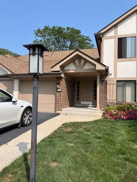 Schaumburg, IL 60173,826 Thornton CT #1B
