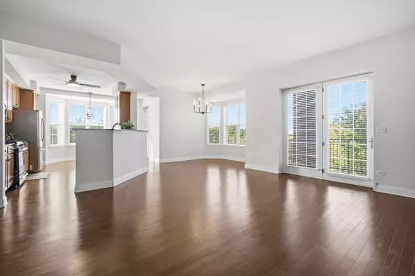 Glenview, IL 60025,2700 SUMMIT DR #312