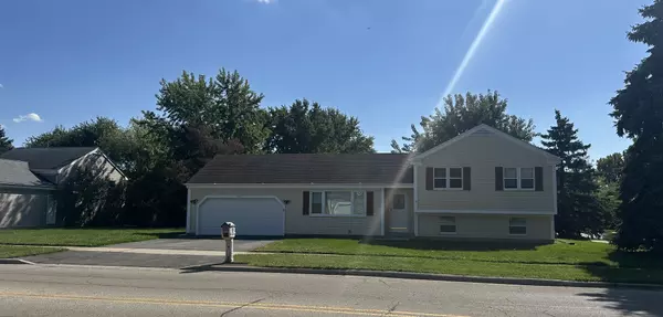 3811 W Orleans ST, Mchenry, IL 60050