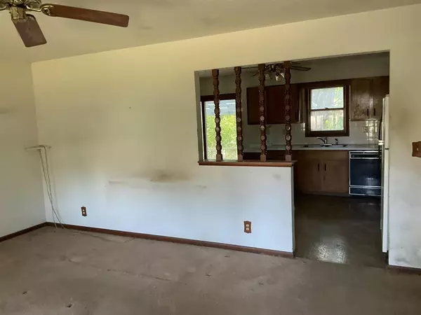 Machesney Park, IL 61115,8420 Bobolink DR