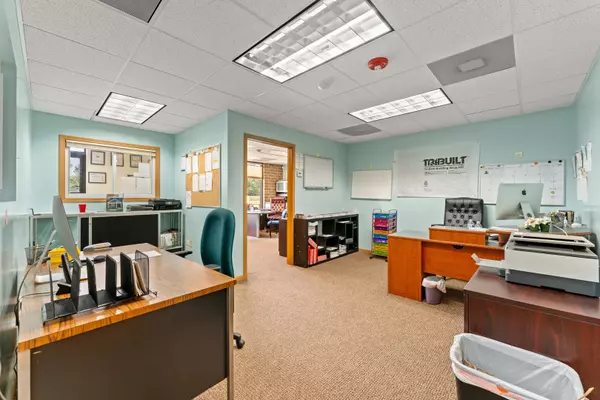 Wauconda, IL 60084,1000 N Rand RD