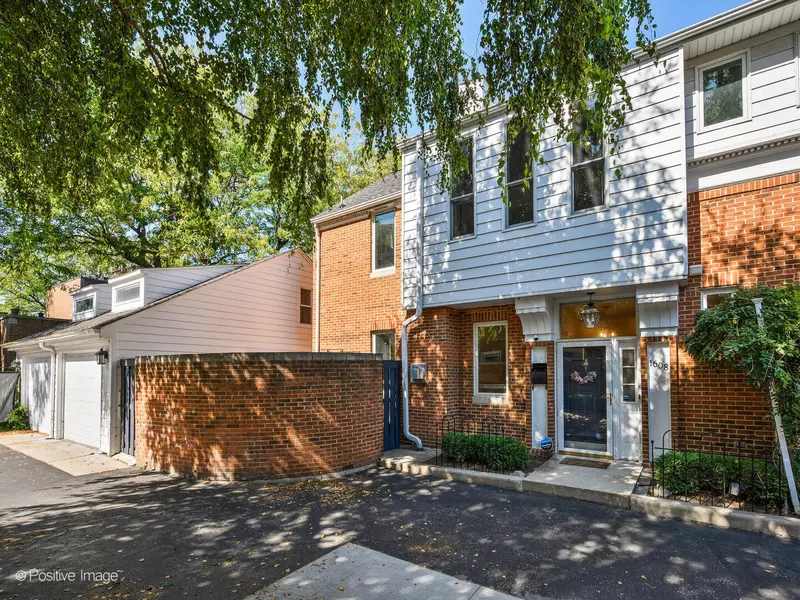 1608 N Larrabee ST, Chicago, IL 60614