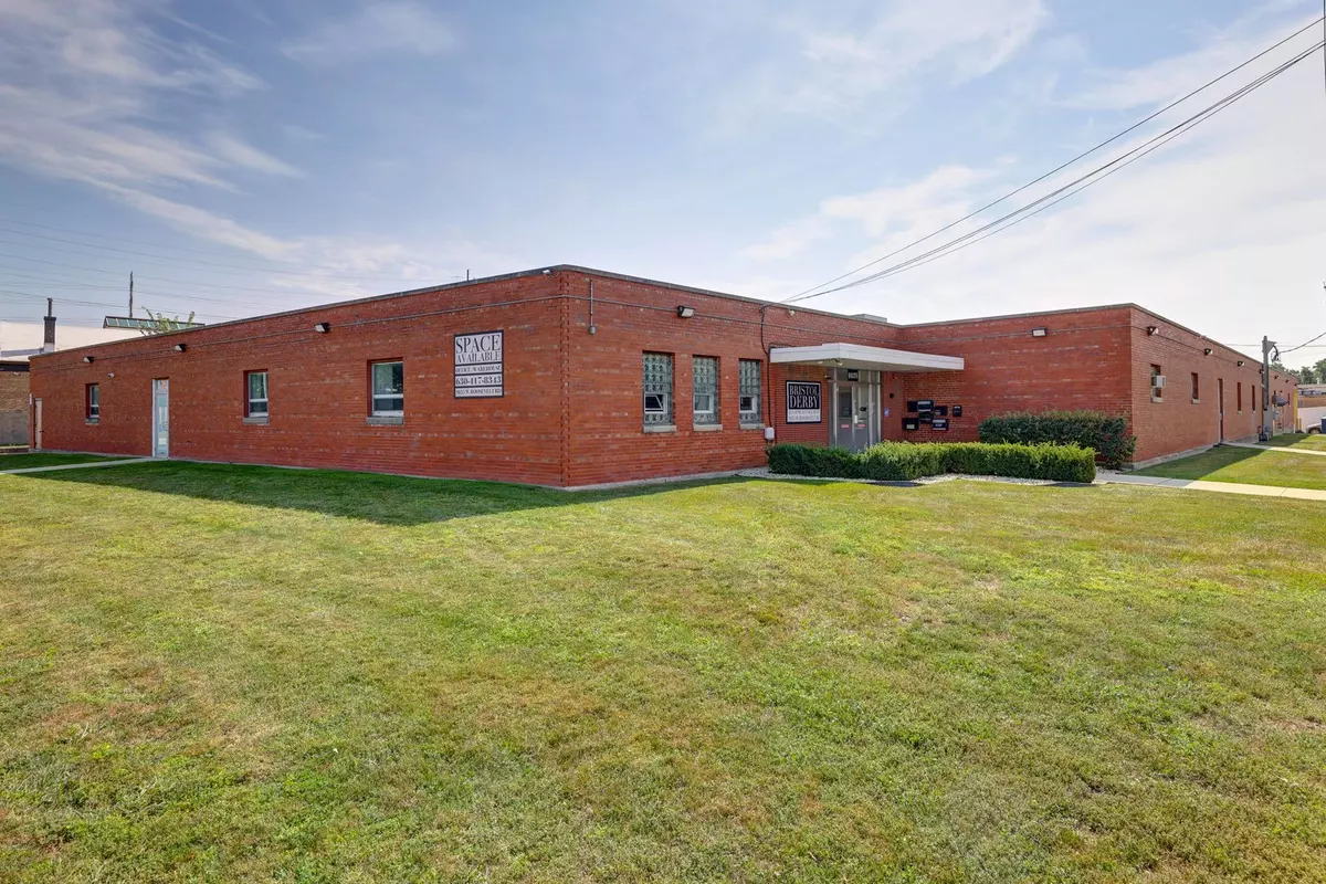 Westchester, IL 60154,9625 W Roosevelt RD #114-A