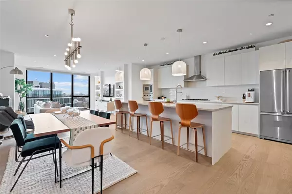 Chicago, IL 60622,1648 W Division ST #603