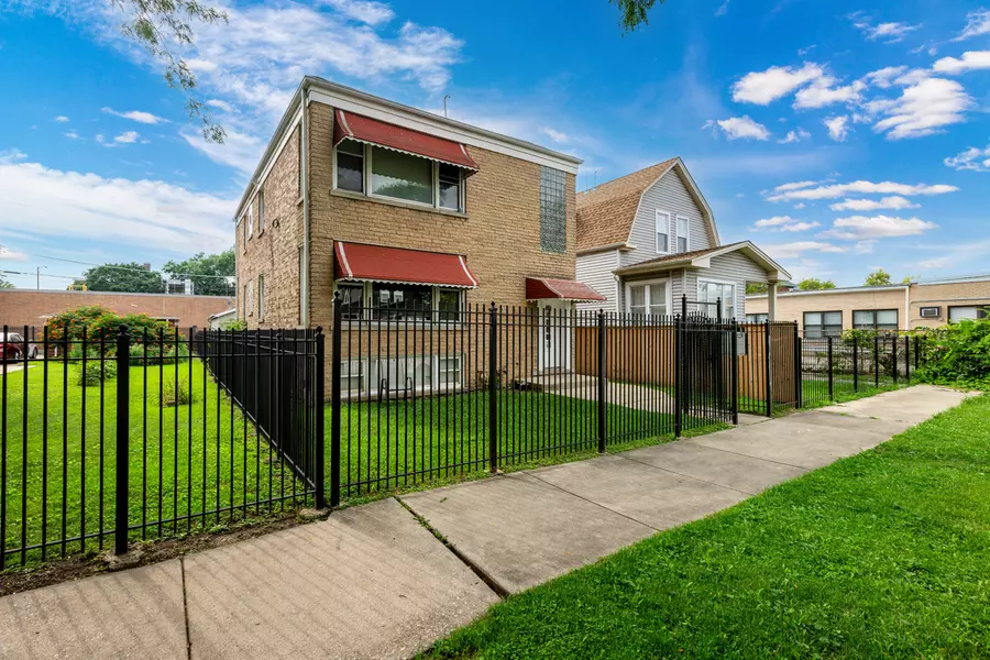 5038 N HARDING AVE, Chicago, IL 60625