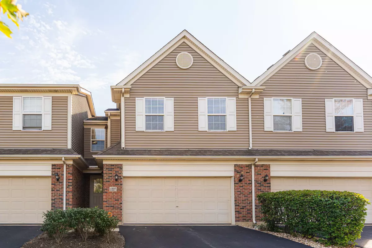 Elgin, IL 60120,1227 Asbury CT