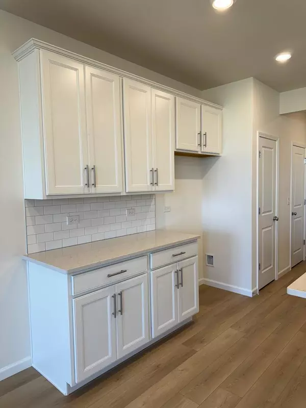 Bolingbrook, IL 60490,660 Switchgrass WAY #58002