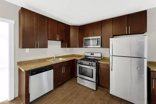 Chicago, IL 60629,6356 S Sacramento AVE #1N