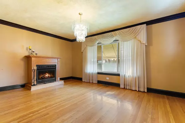 Chicago, IL 60620,8030 S Morgan ST