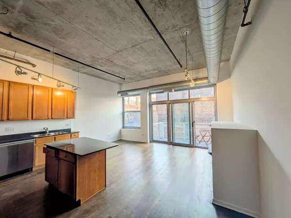 Chicago, IL 60607,933 W VAN BUREN ST #825