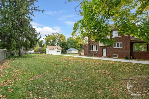 Aurora, IL 60506,931 W Downer PL