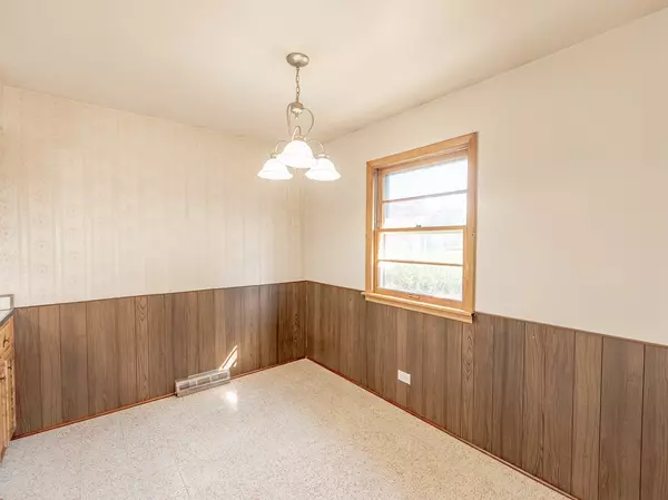 Burbank, IL 60459,8506 Parkside AVE