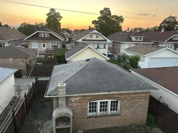 Berwyn, IL 60402,2114 Highland AVE