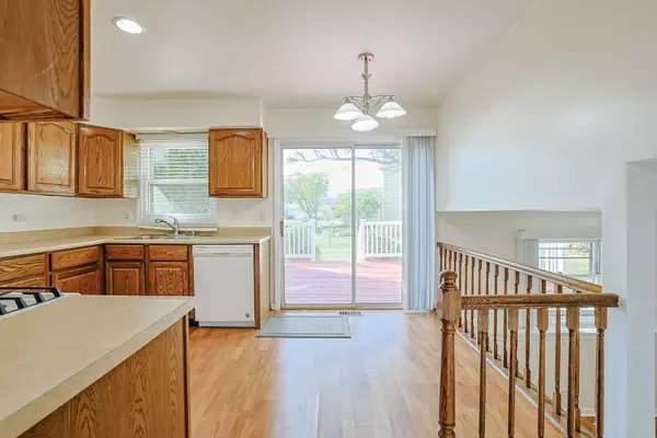 Schaumburg, IL 60194,1901 Kingsley DR