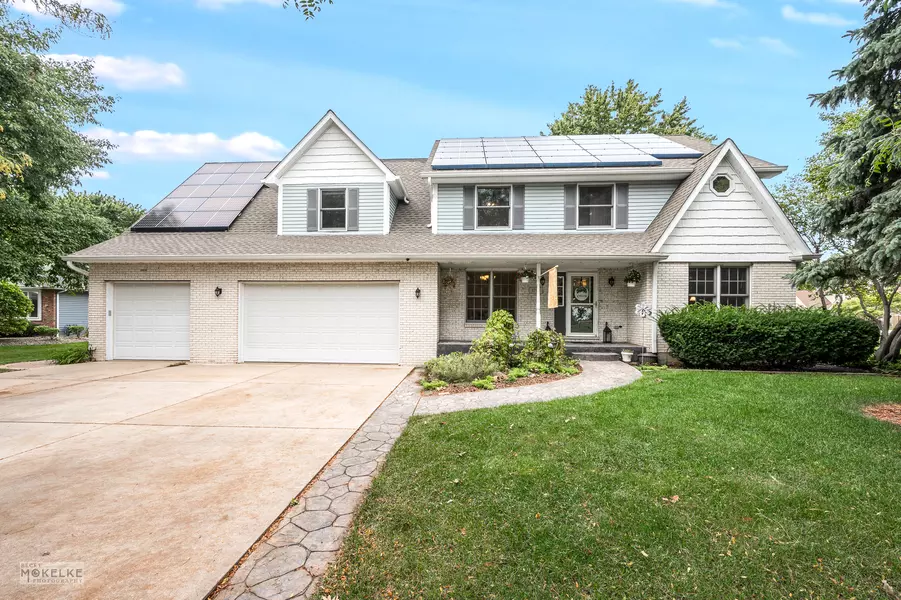 1701 Grand Prairie DR, New Lenox, IL 60451