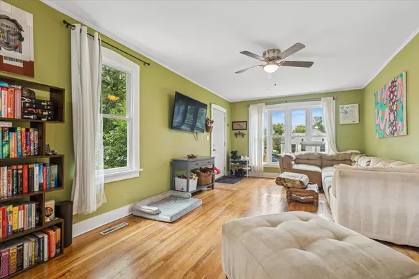 Woodstock, IL 60098,104 Stewart AVE