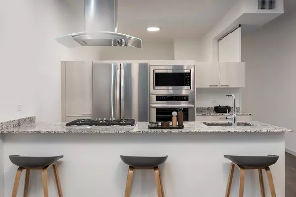 Chicago, IL 60657,3478 N Broadway ST #224