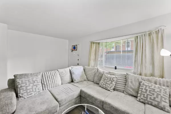 Lyons, IL 60534,3901 Haas AVE