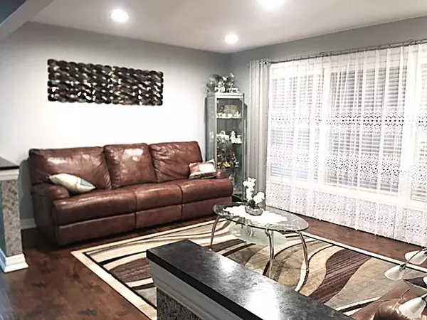 Hanover Park, IL 60133,8138 N Carrolton CT