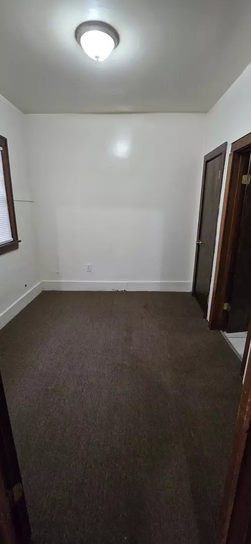 Chicago Heights, IL 60411,83 W 15TH ST