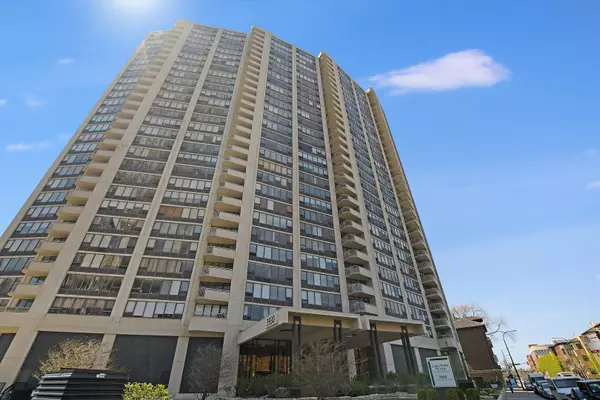 3930 N Pine Grove AVE #2308, Chicago, IL 60613