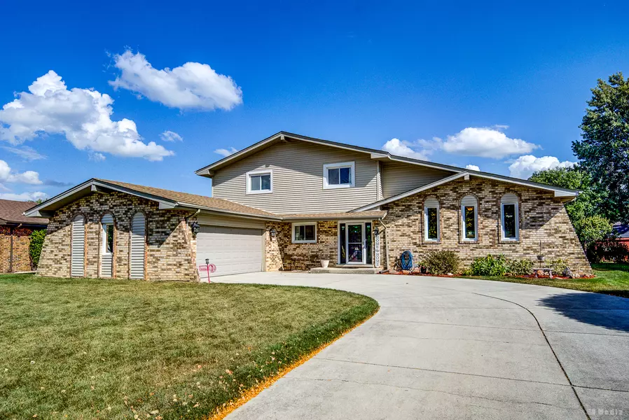 15229 Bunker DR, Orland Park, IL 60462