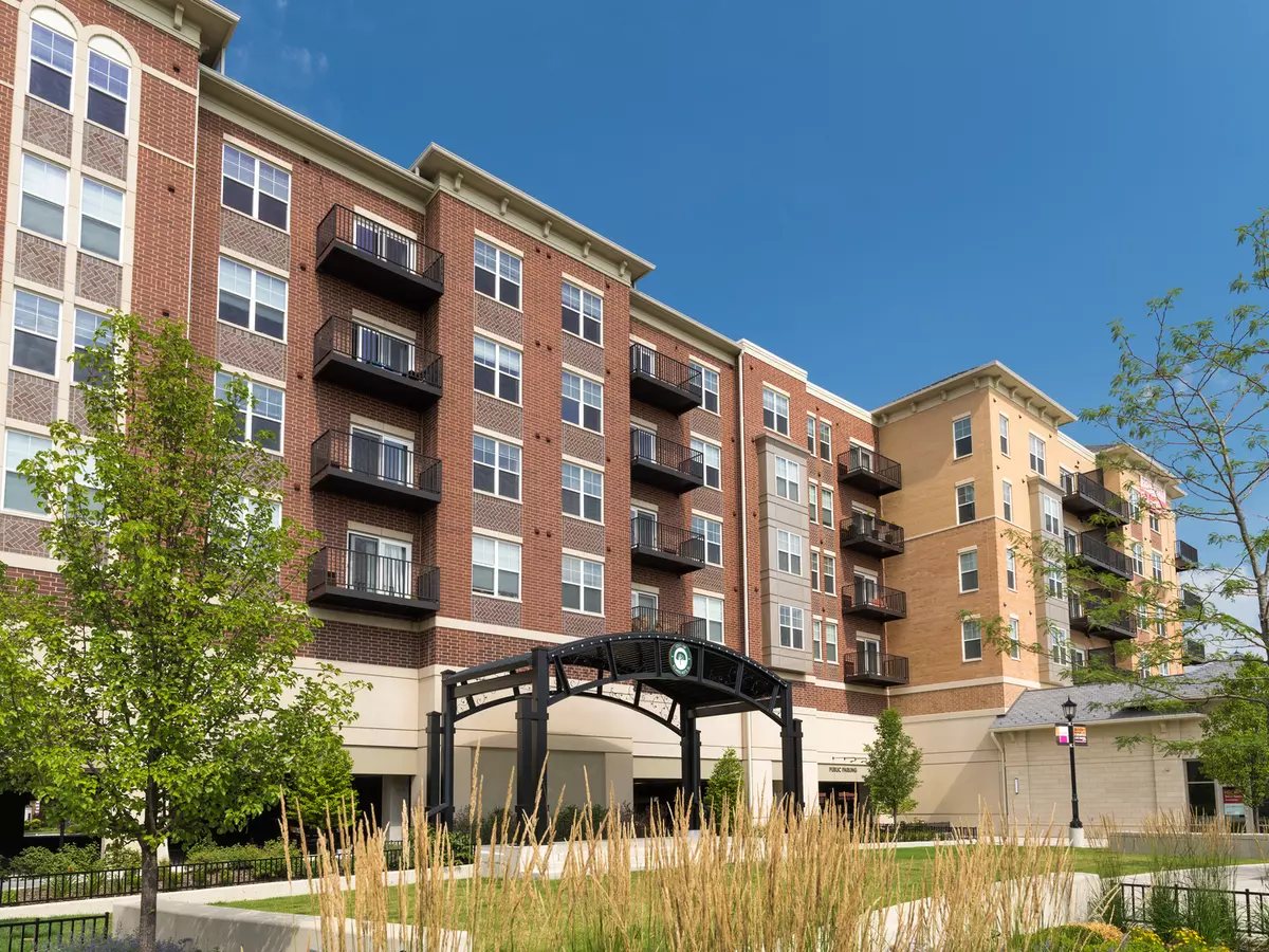 Elmhurst, IL 60126,255 N Addison AVE #636