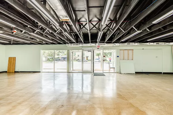 Westchester, IL 60154,1551 Westchester BLVD