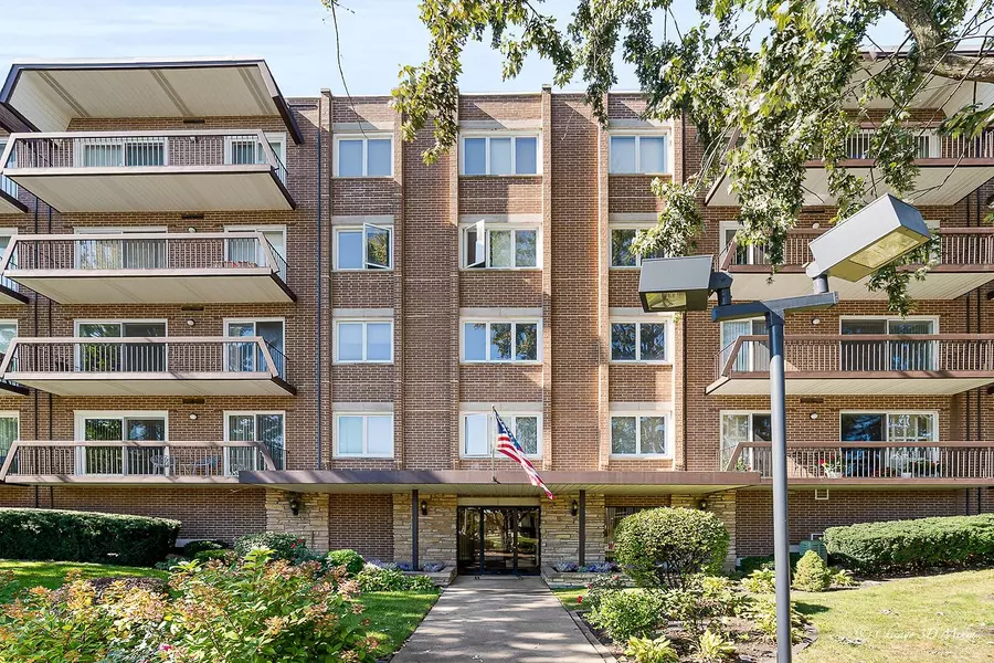 9500 N Washington ST N #502, Niles, IL 60714