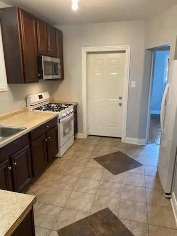 Chicago, IL 60620,9335 S Laflin ST #1