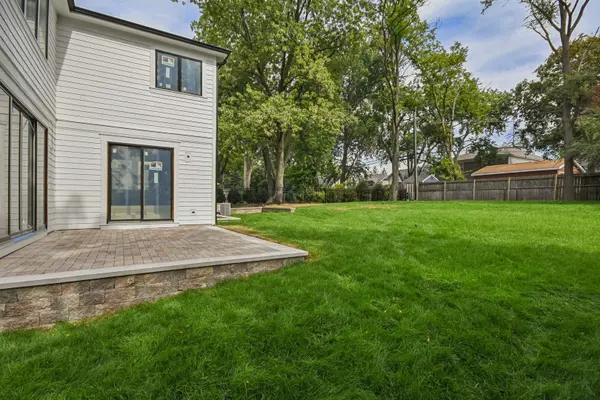 Downers Grove, IL 60515,4601 Wilson AVE